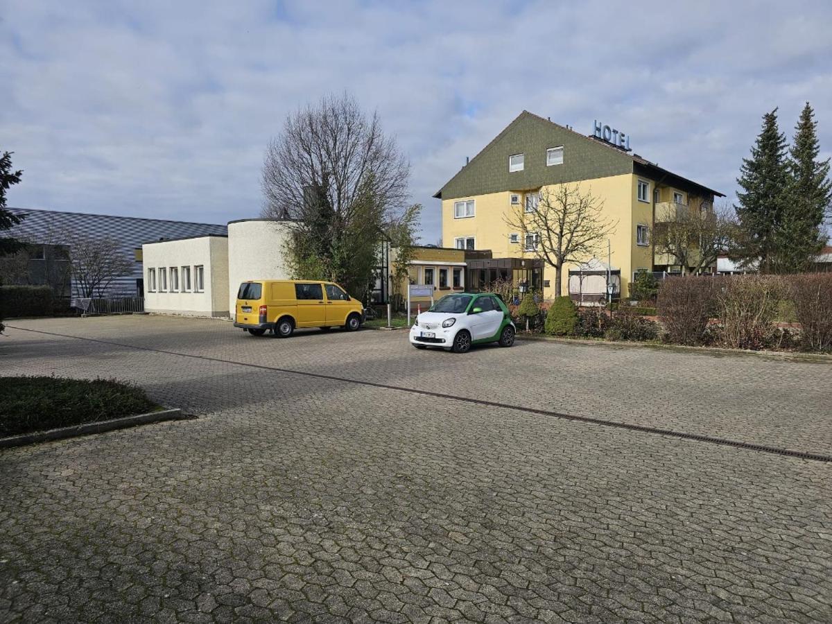 Hotel Tennenloher Hof Erlangen Exterior foto
